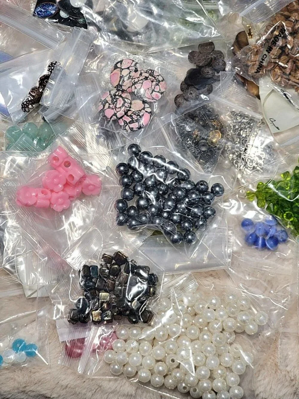 HUGE 4.11lb Destash Lot Jewelry Making Beads Findings Cabachons Various Mats #J